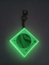 Load image into Gallery viewer, Mini FiDJit DJ Scratch Key Chain