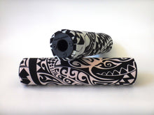 Load image into Gallery viewer, Tribal Black and White Jack